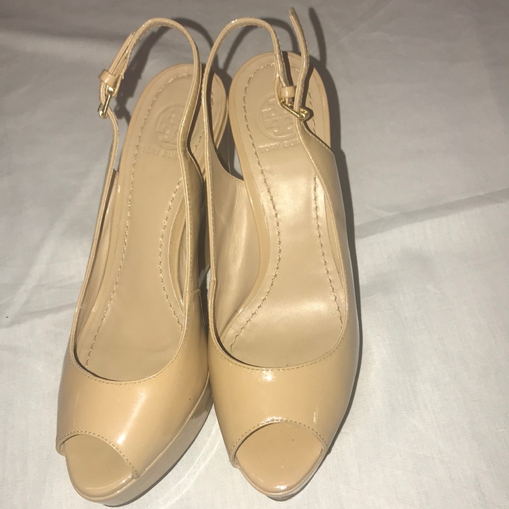 Beautiful Tory Burch nude Wedges❤️